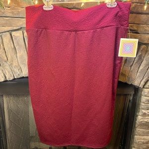 Maroon 2XL Lularoe Cassie NWT